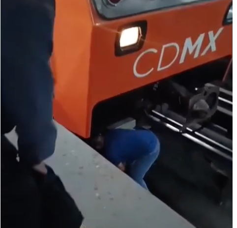 Se arrojó al Metro Oceanía